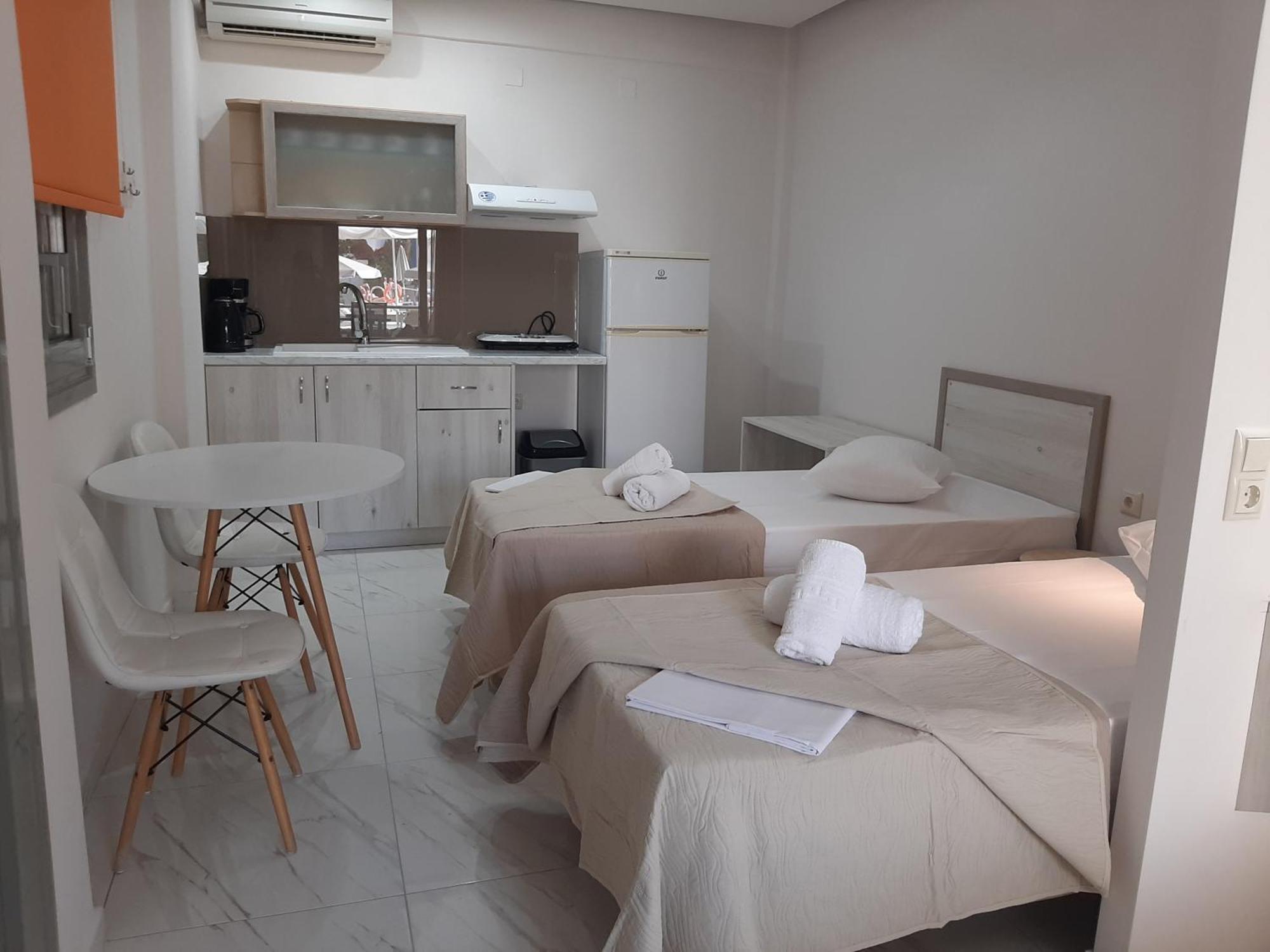 Sirena Apartments Agia Pelagia  Exterior photo