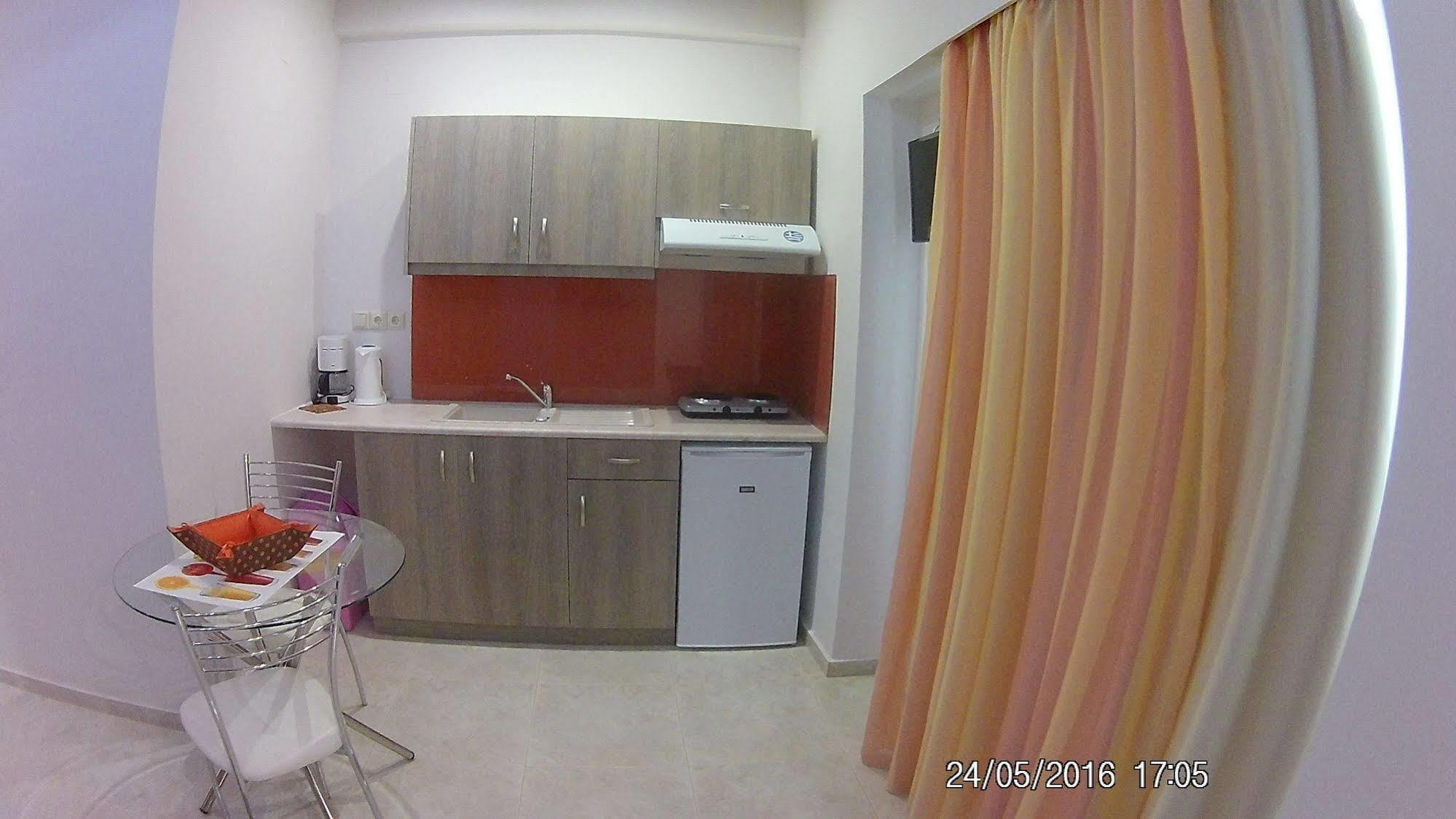 Sirena Apartments Agia Pelagia  Exterior photo