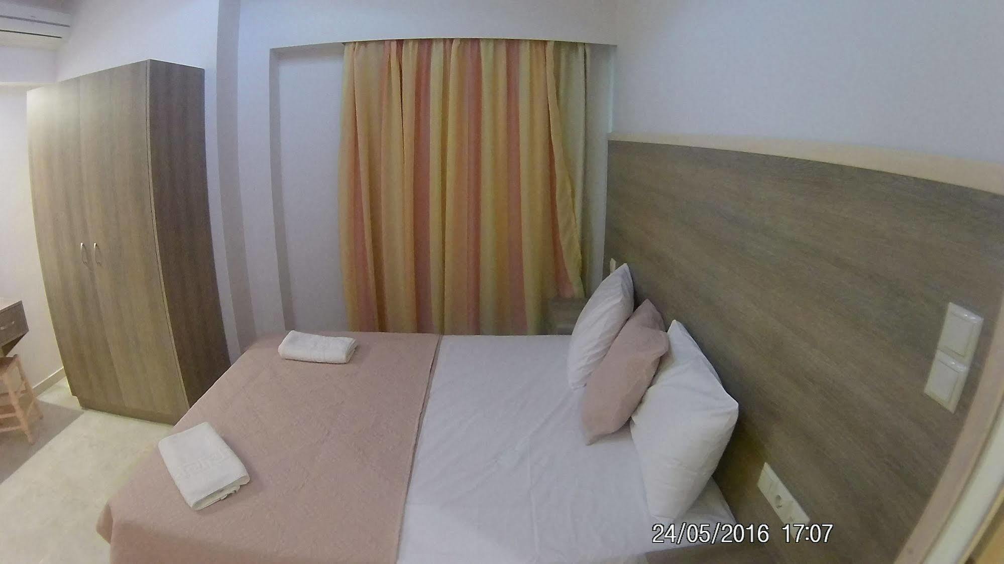 Sirena Apartments Agia Pelagia  Exterior photo